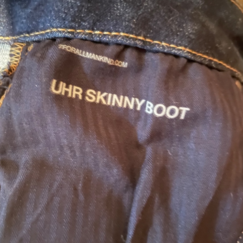 7 for all Mankind Ultra High Rise Tailorless Bootcut Jeans - Picture 14 of 16